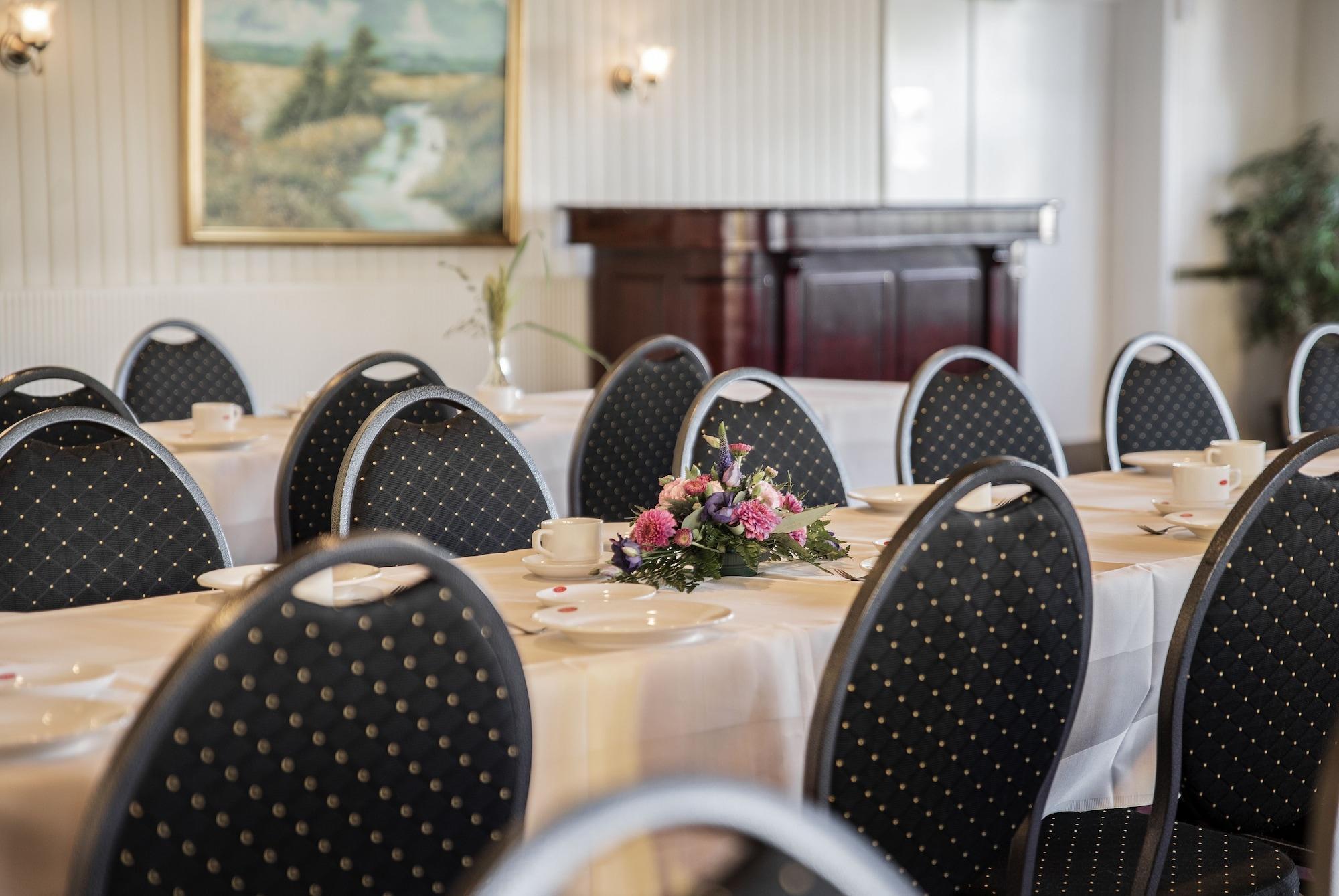 Instalaciones Recreativas Hotel Hjallerup Kro