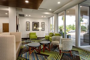 Alojamiento - Holiday Inn Express and Suites Miramar by IHG