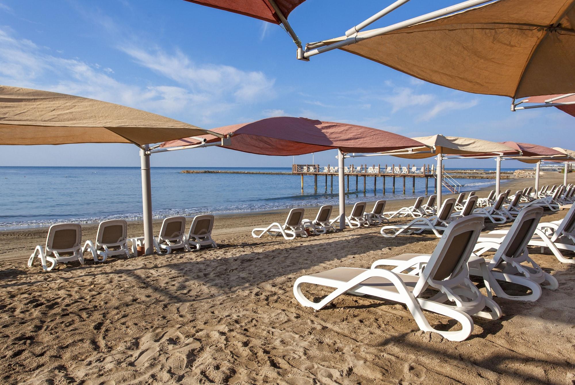 Playa Haydarpasha Palace