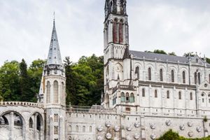 Actividad - Excursión a Lourdes