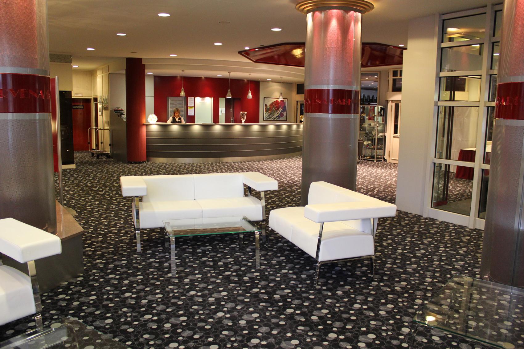 Vista Lobby Arvena Park