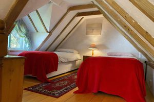 Alquiler Vacacional - Snow White's House - Farm Park Stay with Hot Tub, BBQ & Fire Pit