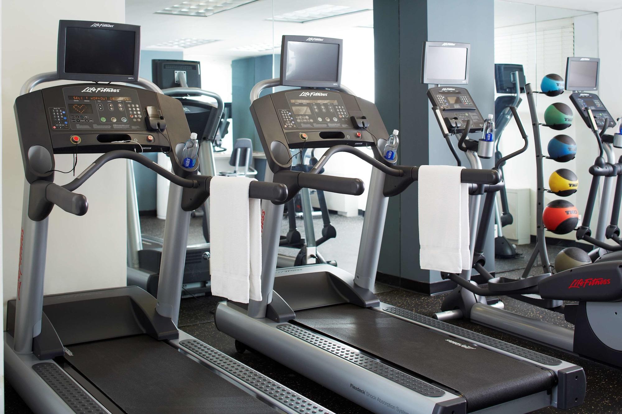 Gimnasio The Fifty Sonesta Hotel New York