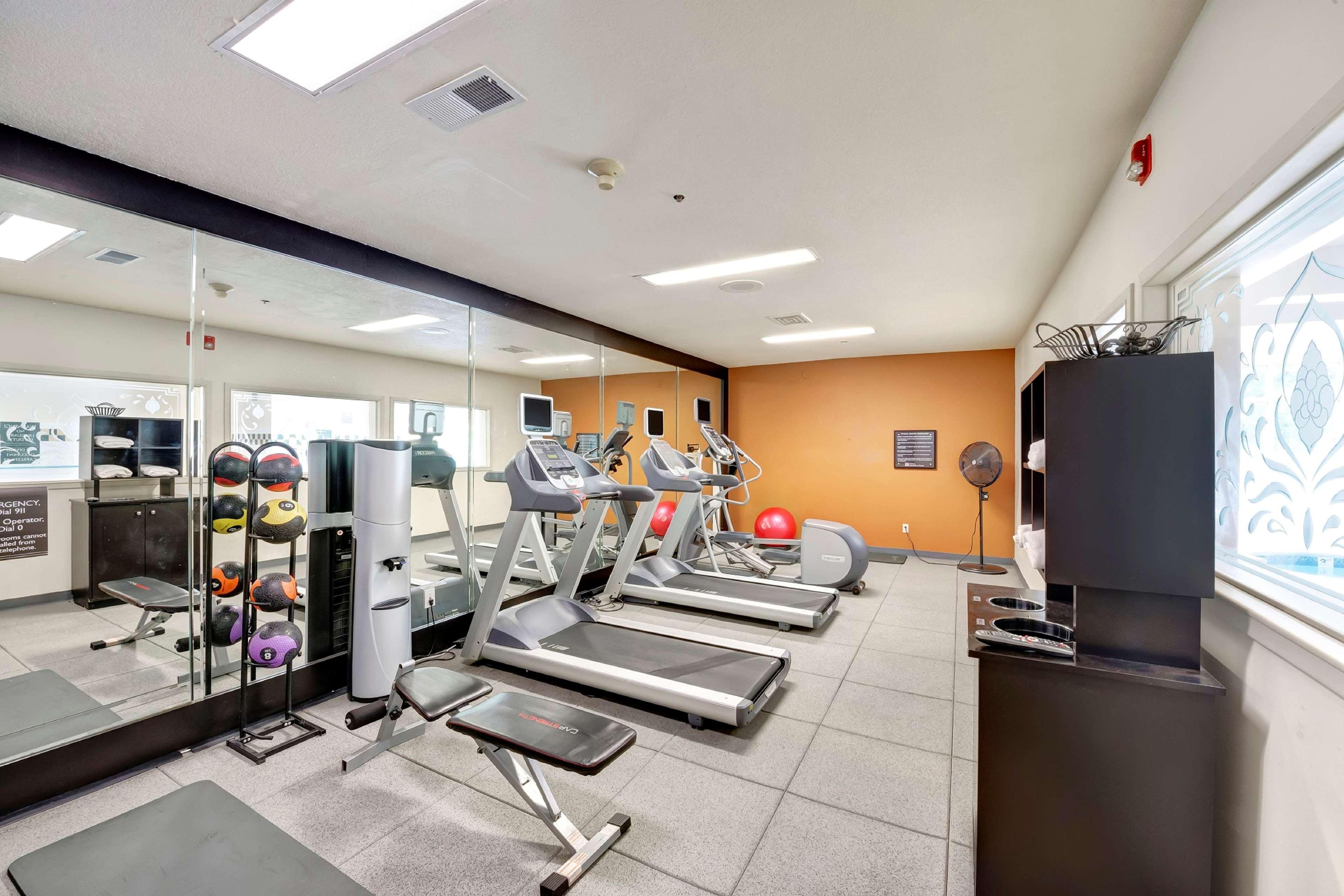 Instalaciones Recreativas Hilton Garden Inn Portland Airport