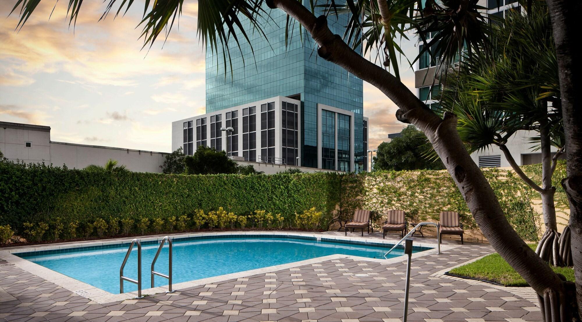Vista Piscina Courtyard by Marriott Miami Dadeland