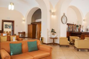 Alojamiento - Le Cheminee Business Hotel