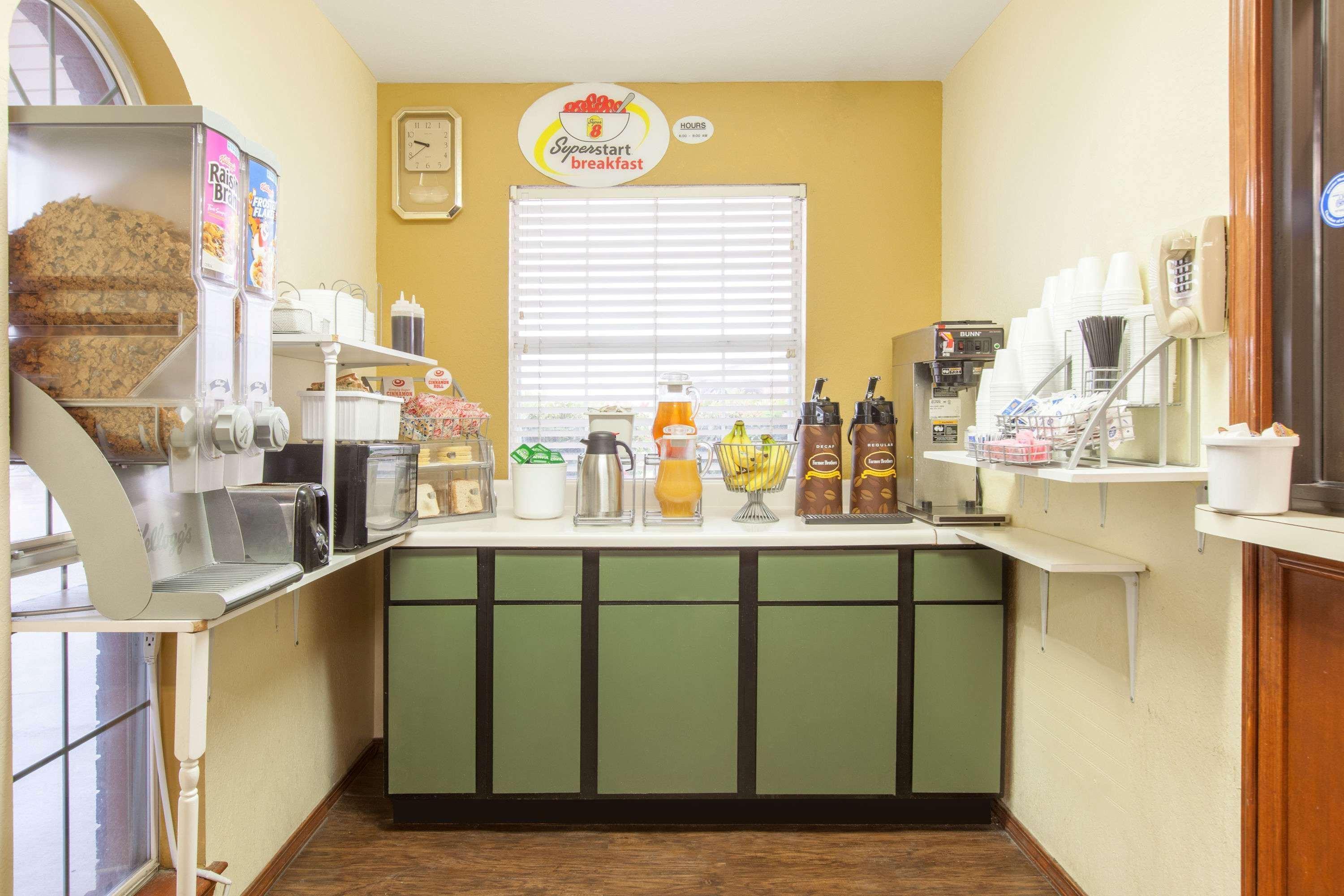 Restaurant Rodeway Inn Muskogee