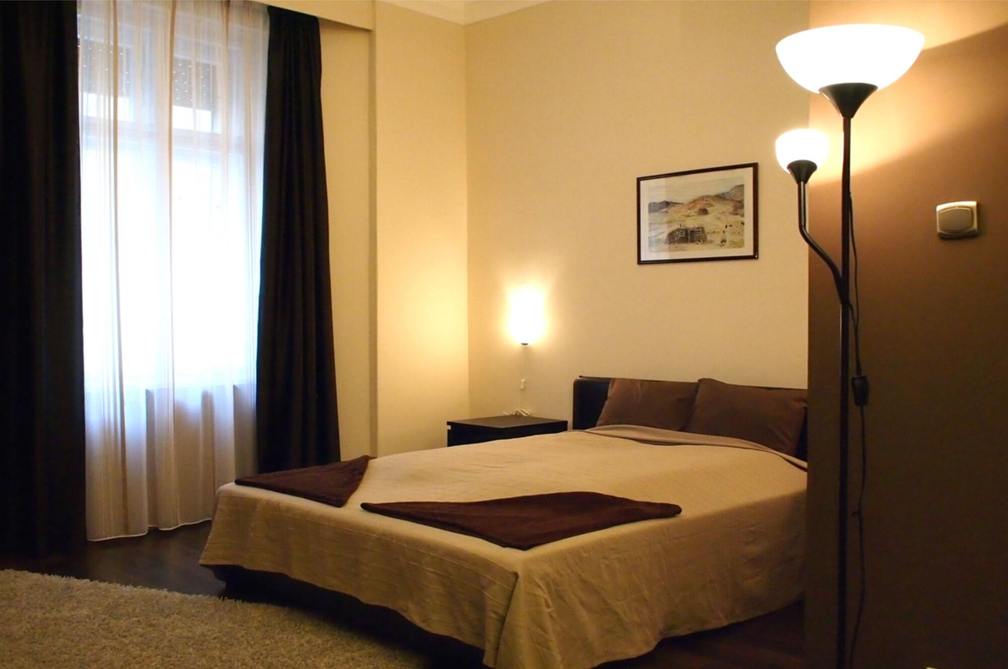 Varios Budapest Royal Suites II