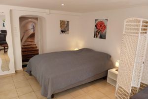 Alquiler Vacacional - Studio Avec Jardin au Bord de la Rivière Avec Jacuzzi