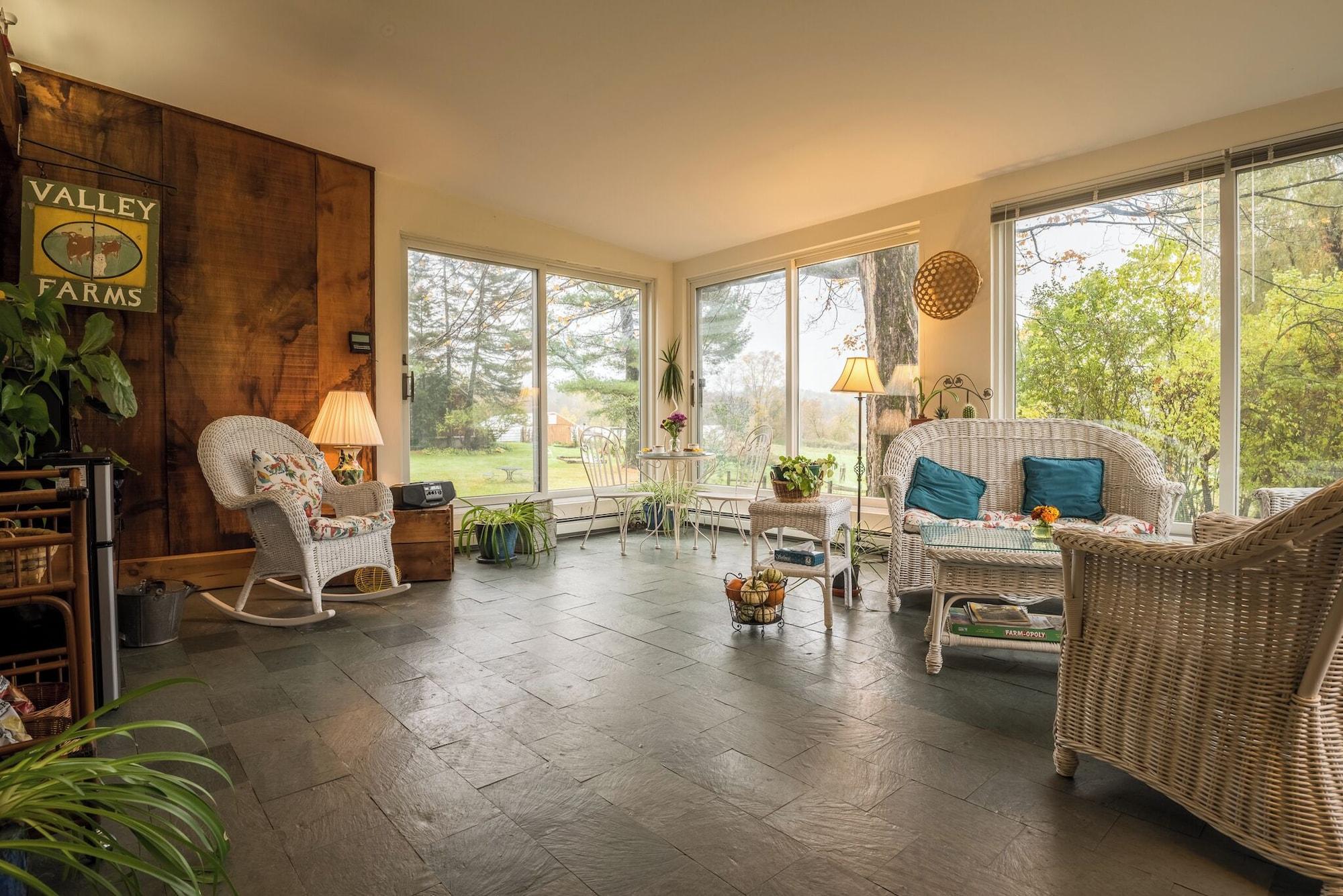 Vista Lobby Inn at Valley Farms