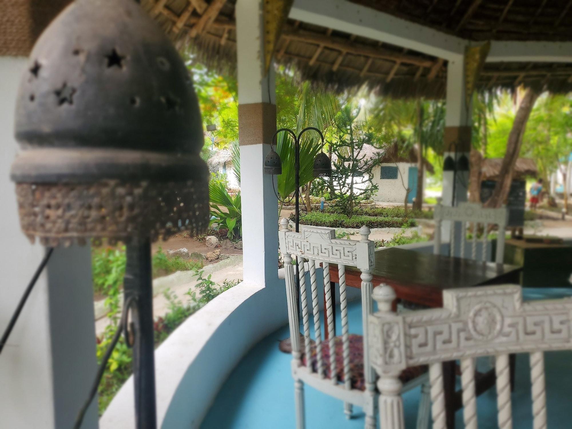 Vista Lobby Fontaine Garden Village