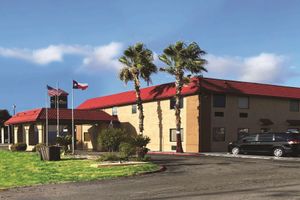 Alojamiento - Quality Inn Del Rio