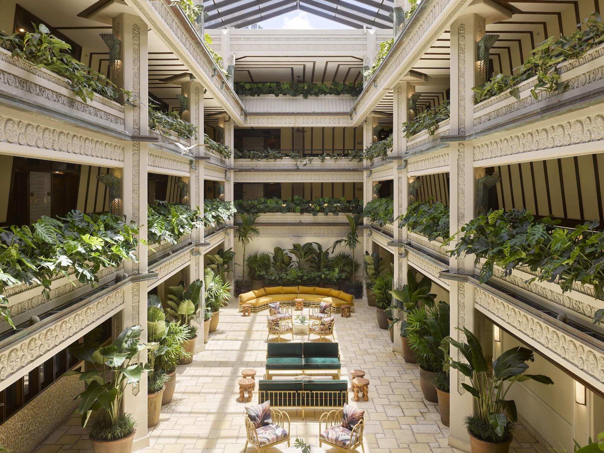 Vista Lobby Mayfair House Hotel & Garden