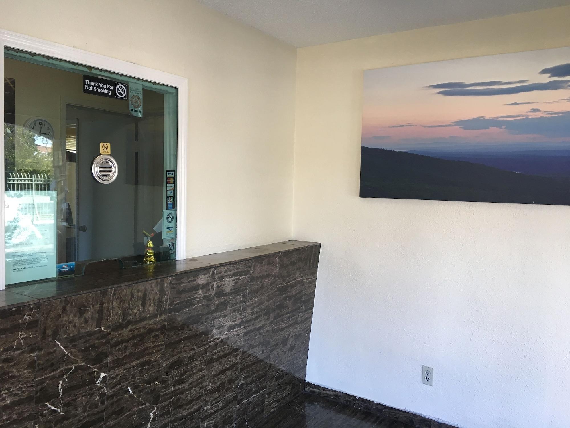 Vista Lobby Motel 6 Richmond, CA – Civic Center