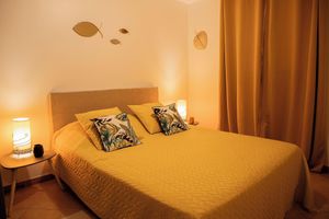 Alquiler Vacacional - Very nice air-conditioned apartment with heated pool in charming villa.