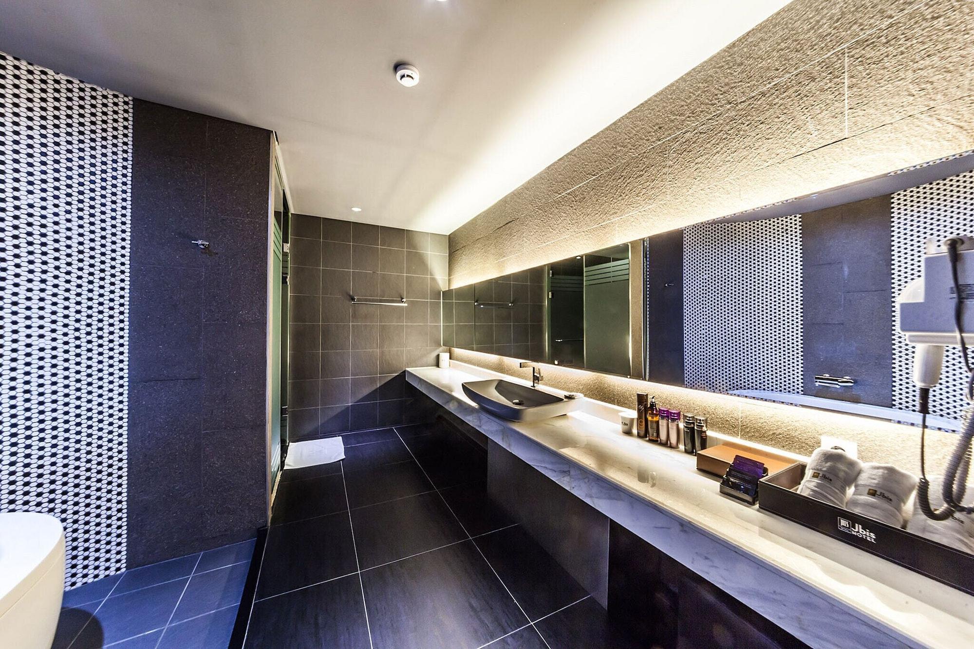 Equipamiento de Habitación JBIS Hotel