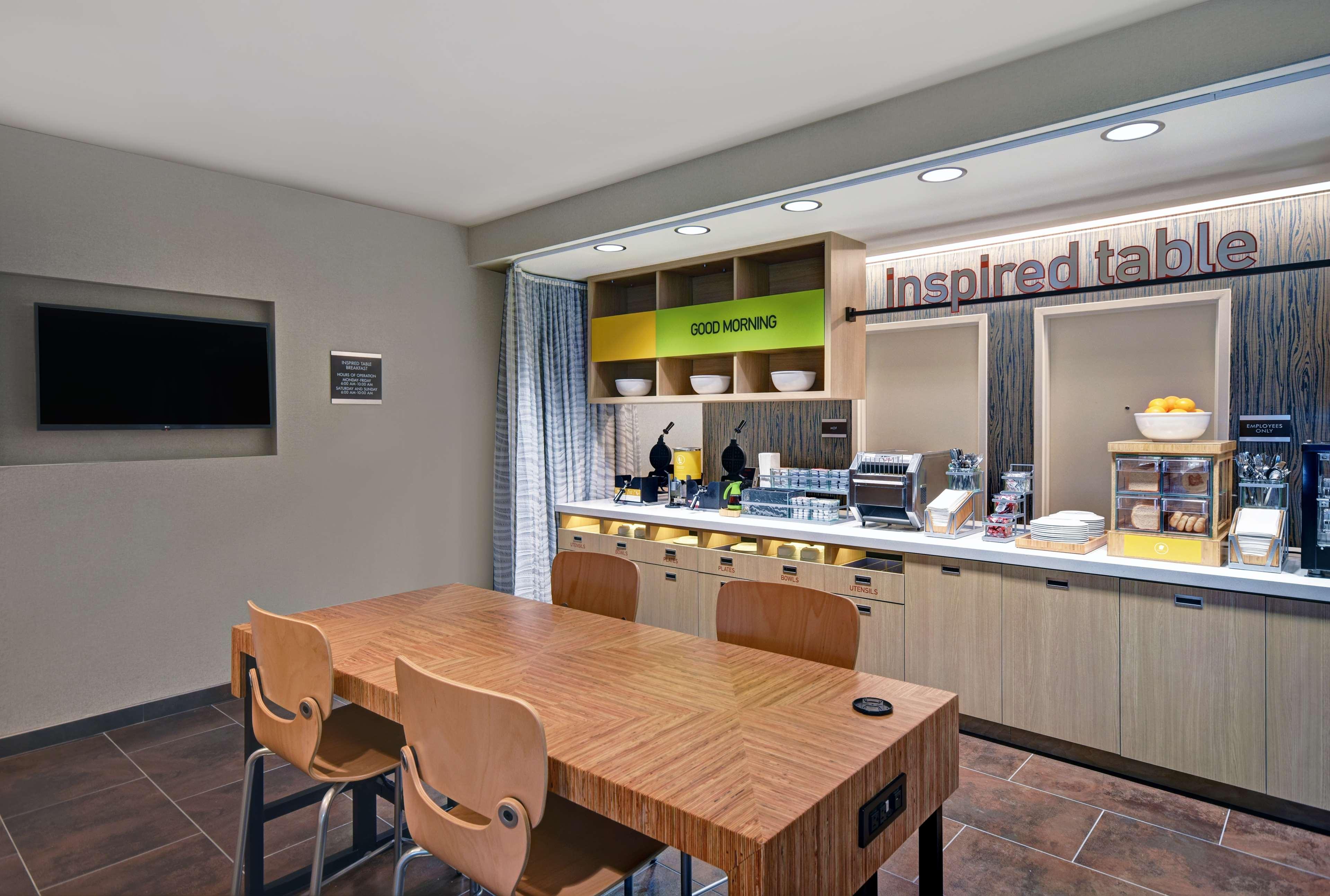 Restaurant Home2 Suites by Hilton Atlanta Airport North