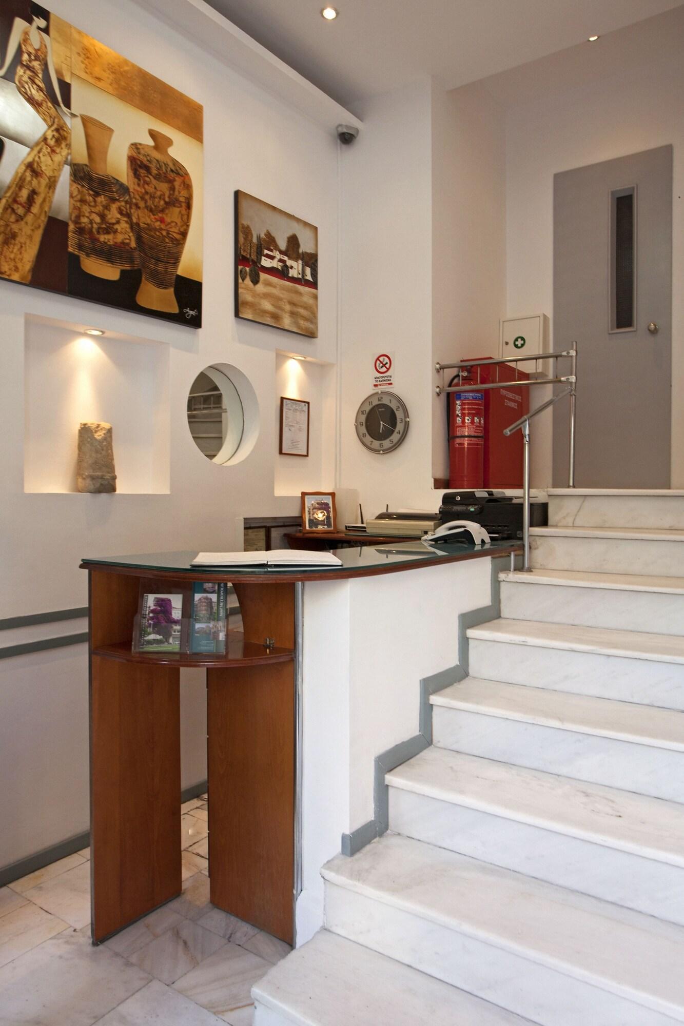 Vista Lobby Metropolis Hotel