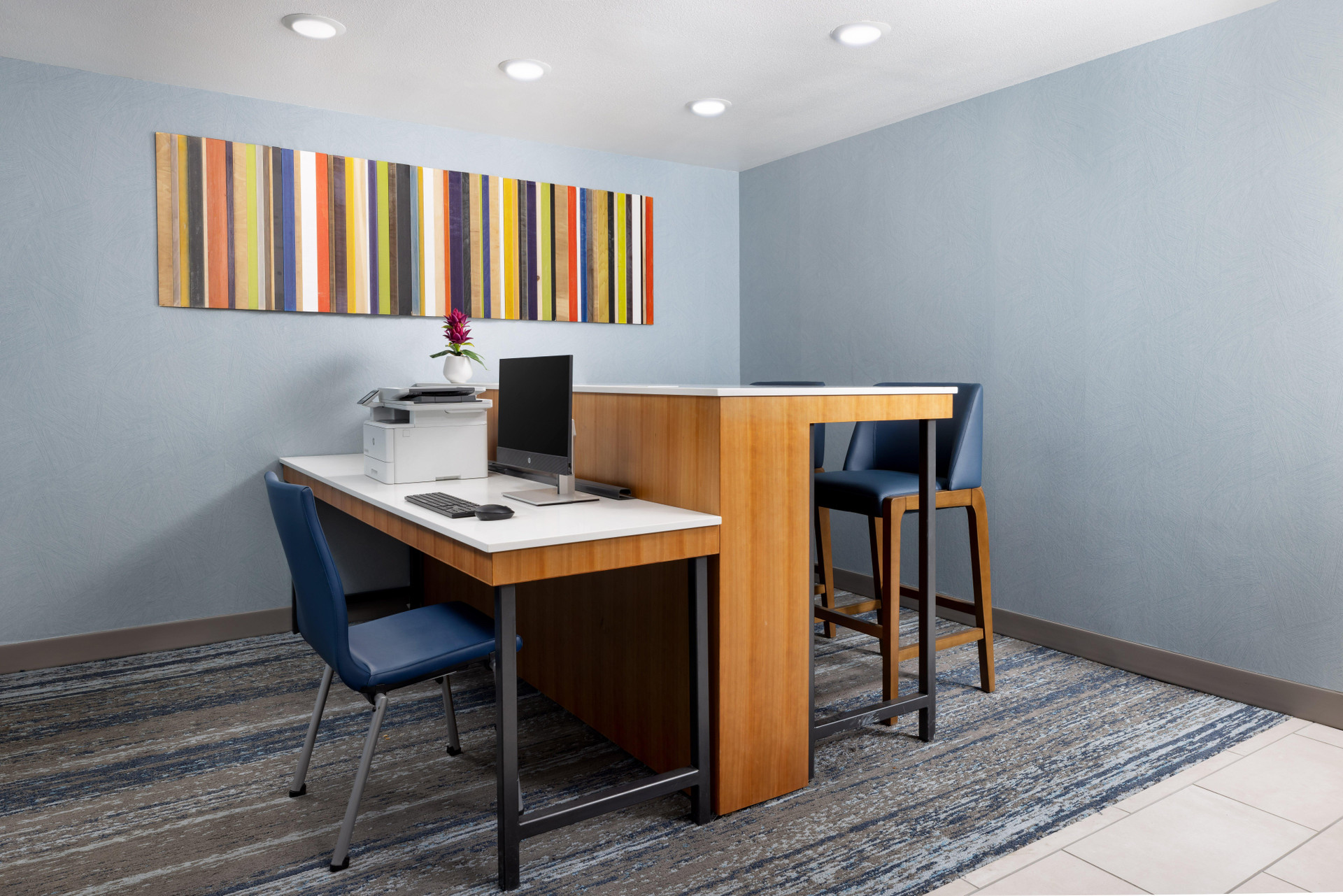 Vista Lobby Holiday Inn Express Las Vegas - Stadium Area by IHG