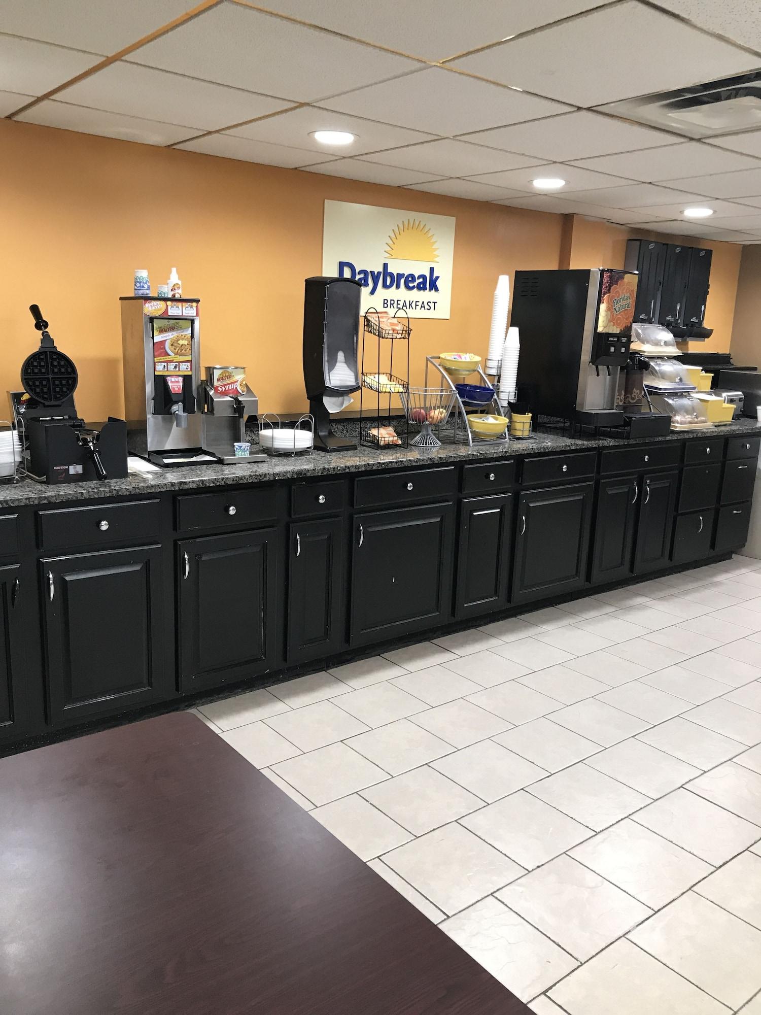 Restaurant Days Inn by Wyndham Fort Wright Cincinnati Area