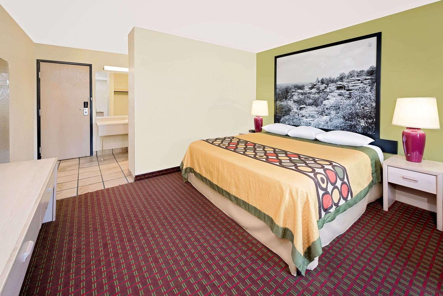 Habitación Super 8 by Wyndham Metropolis