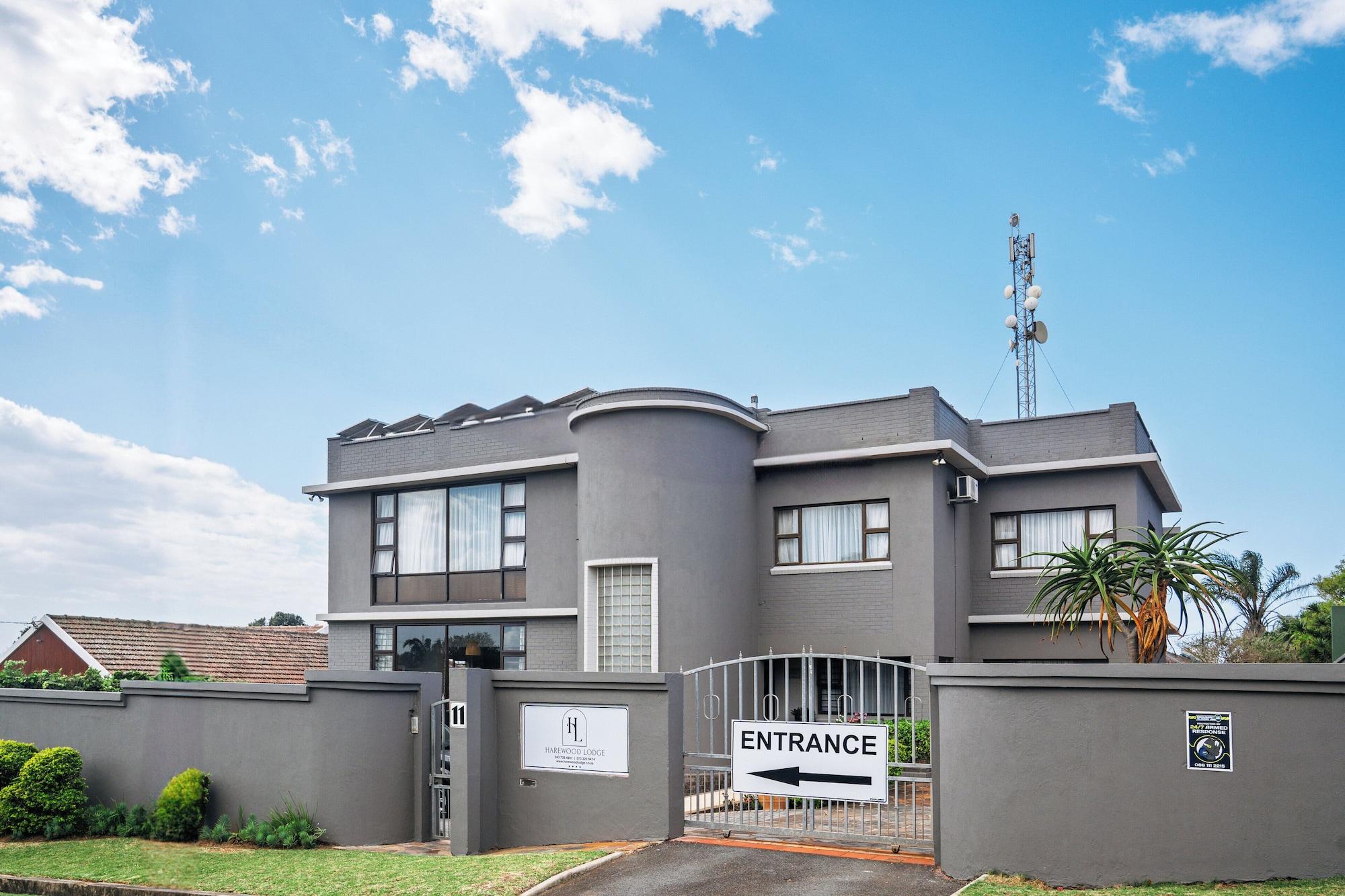 Varios Harewood Lodge