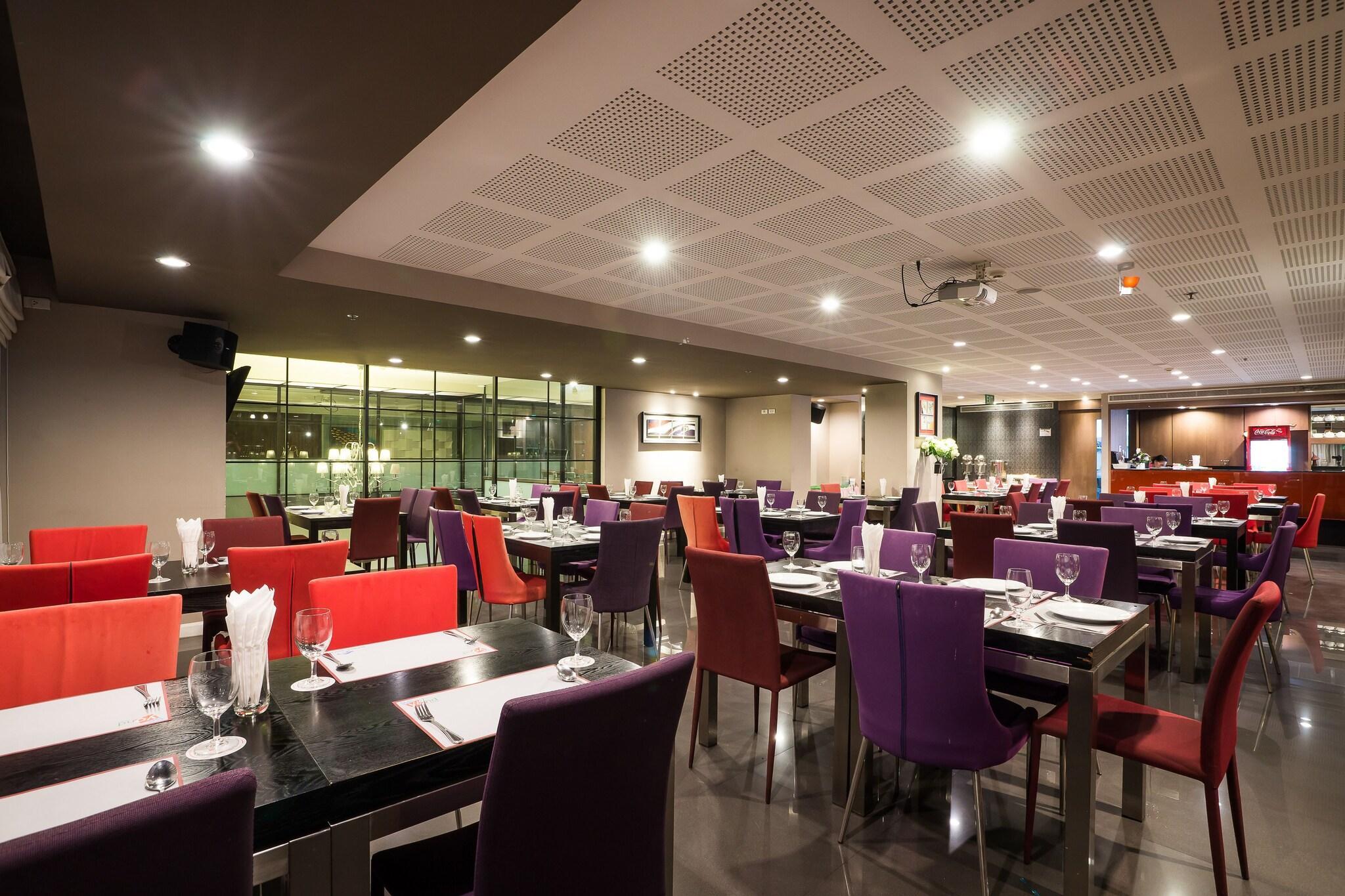 Restaurant Beyond Suite Hotel