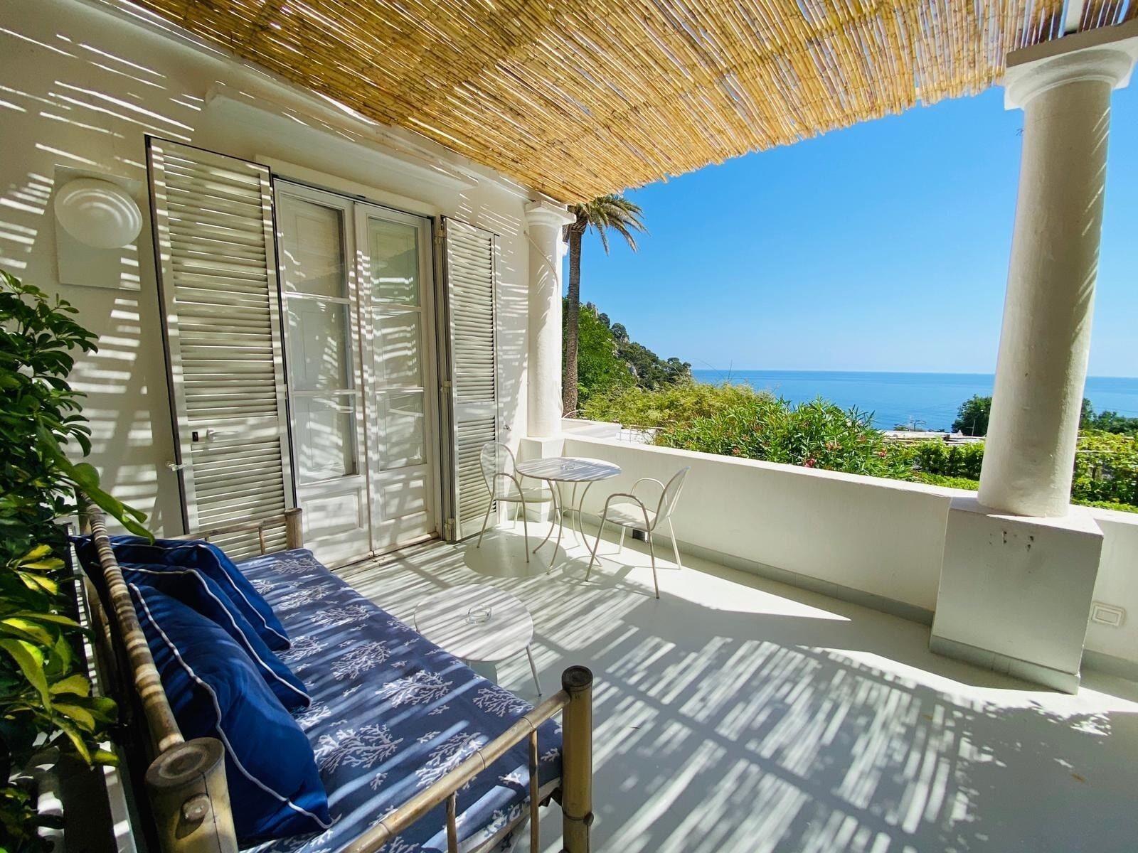 Varios Villa La Pergola Capri
