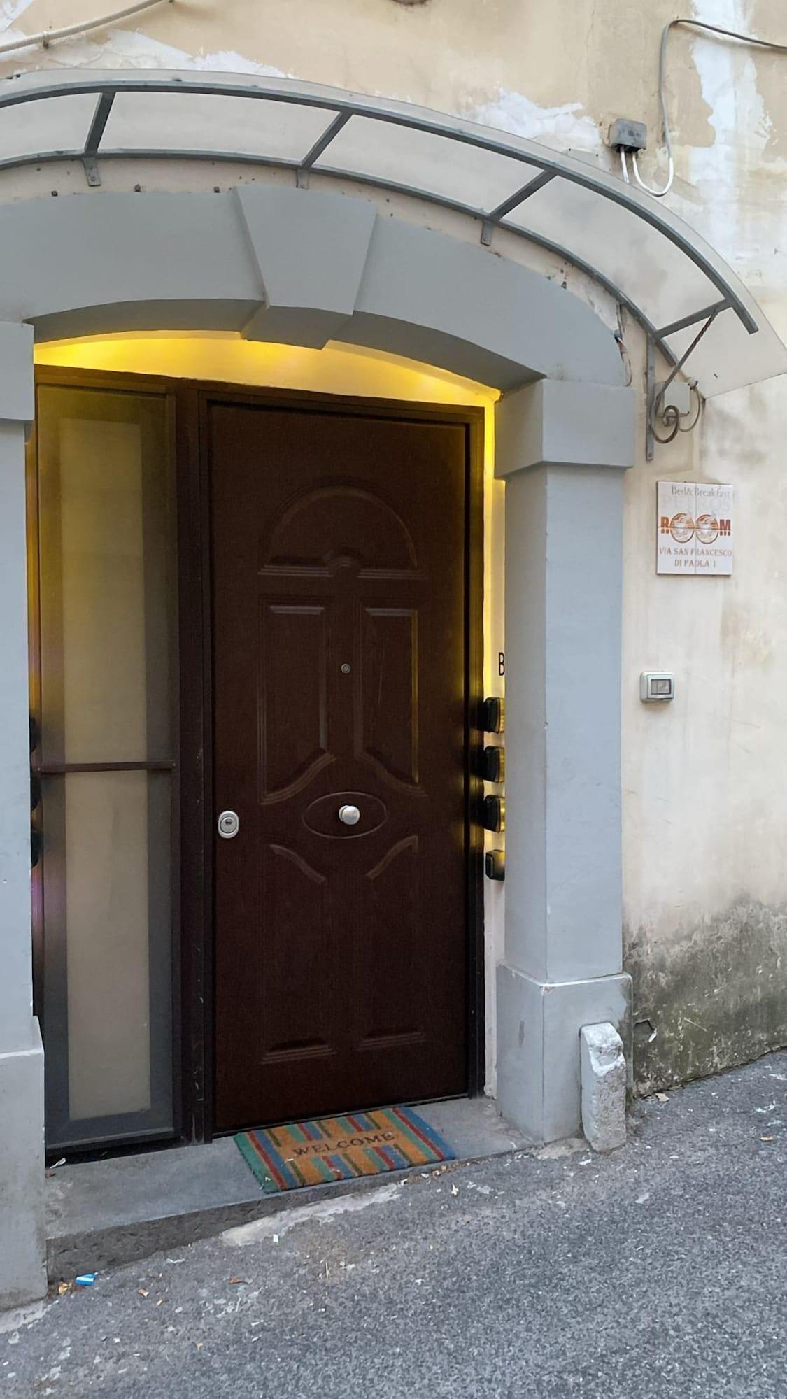 Varios Petros rooms&apartments