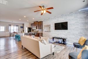 Alquiler Vacacional - Union City Townhome: 17 Mi to Downtown Atlanta!