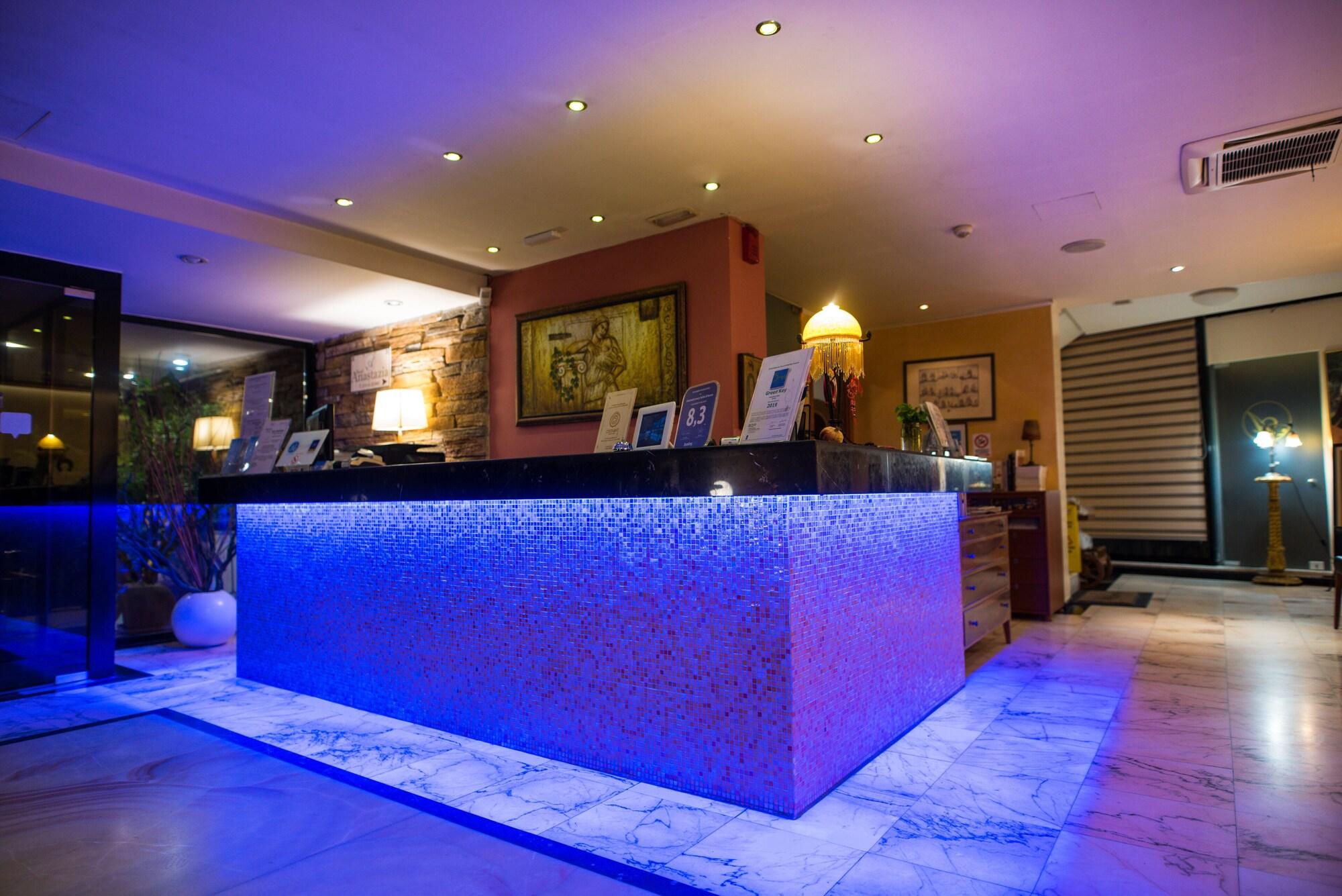 Vista Lobby Anastazia Luxury Suites & Rooms