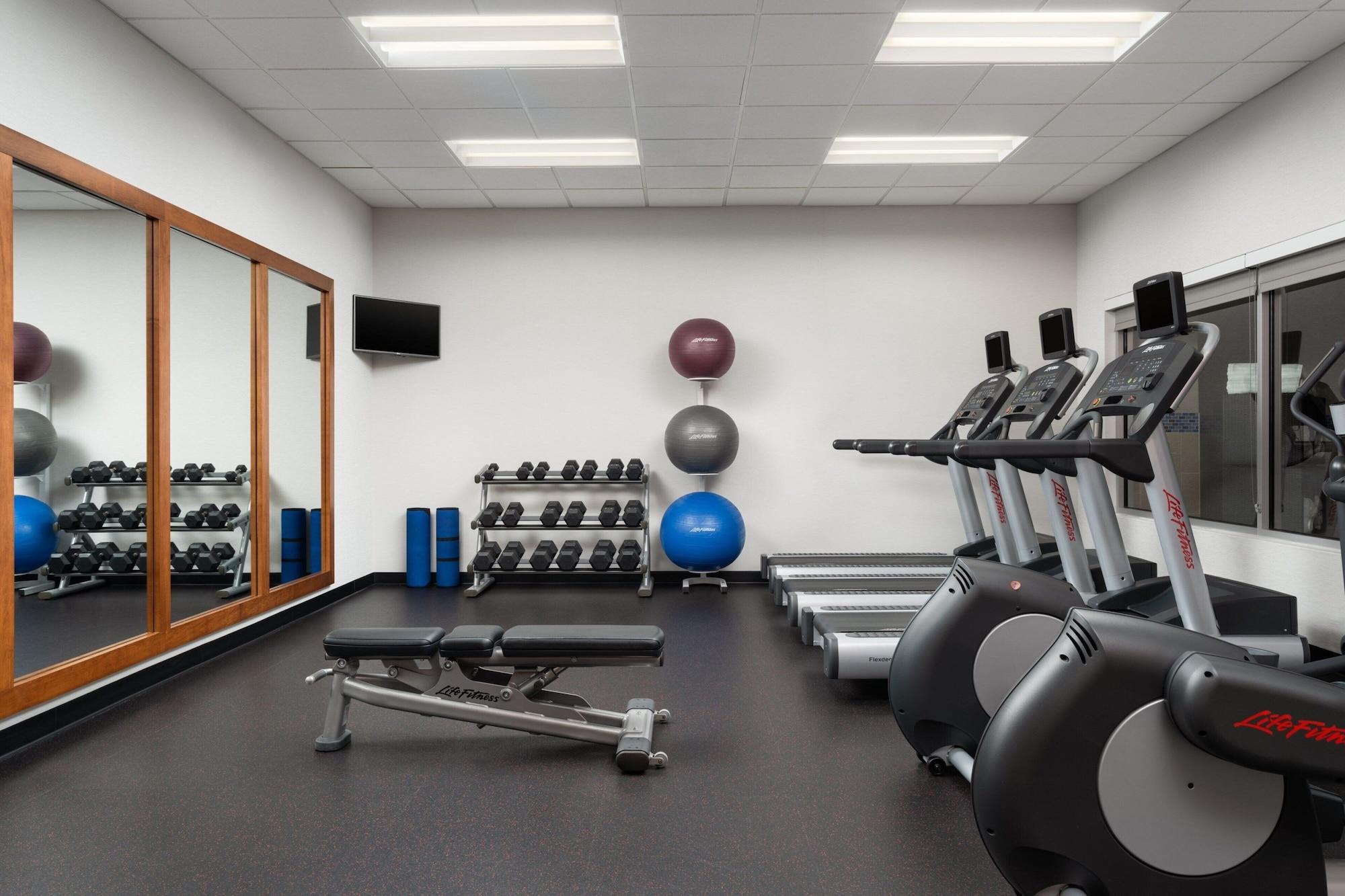 Gimnasio TownePlace Suites by Marriott Champaign Urbana/Campustown
