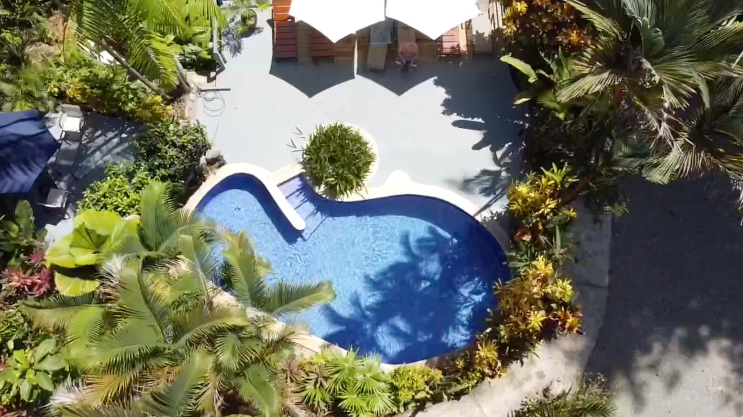 Vista Piscina Villas En El Bosque