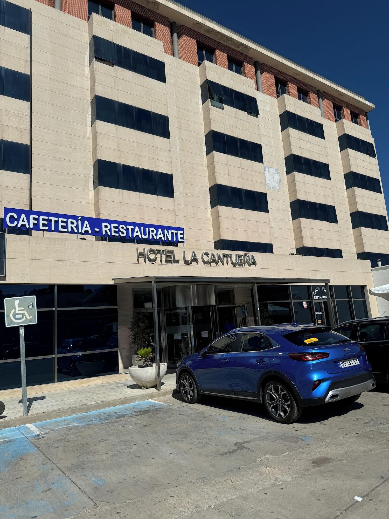 Vista Exterior Hotel La Cantueña