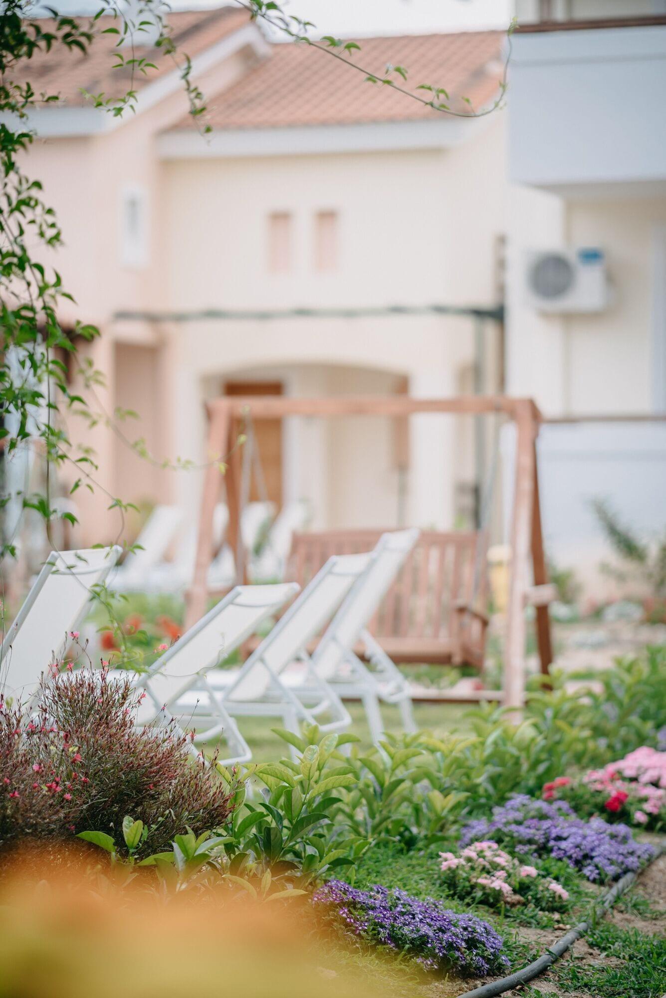 Vista Exterior Corinthian Village