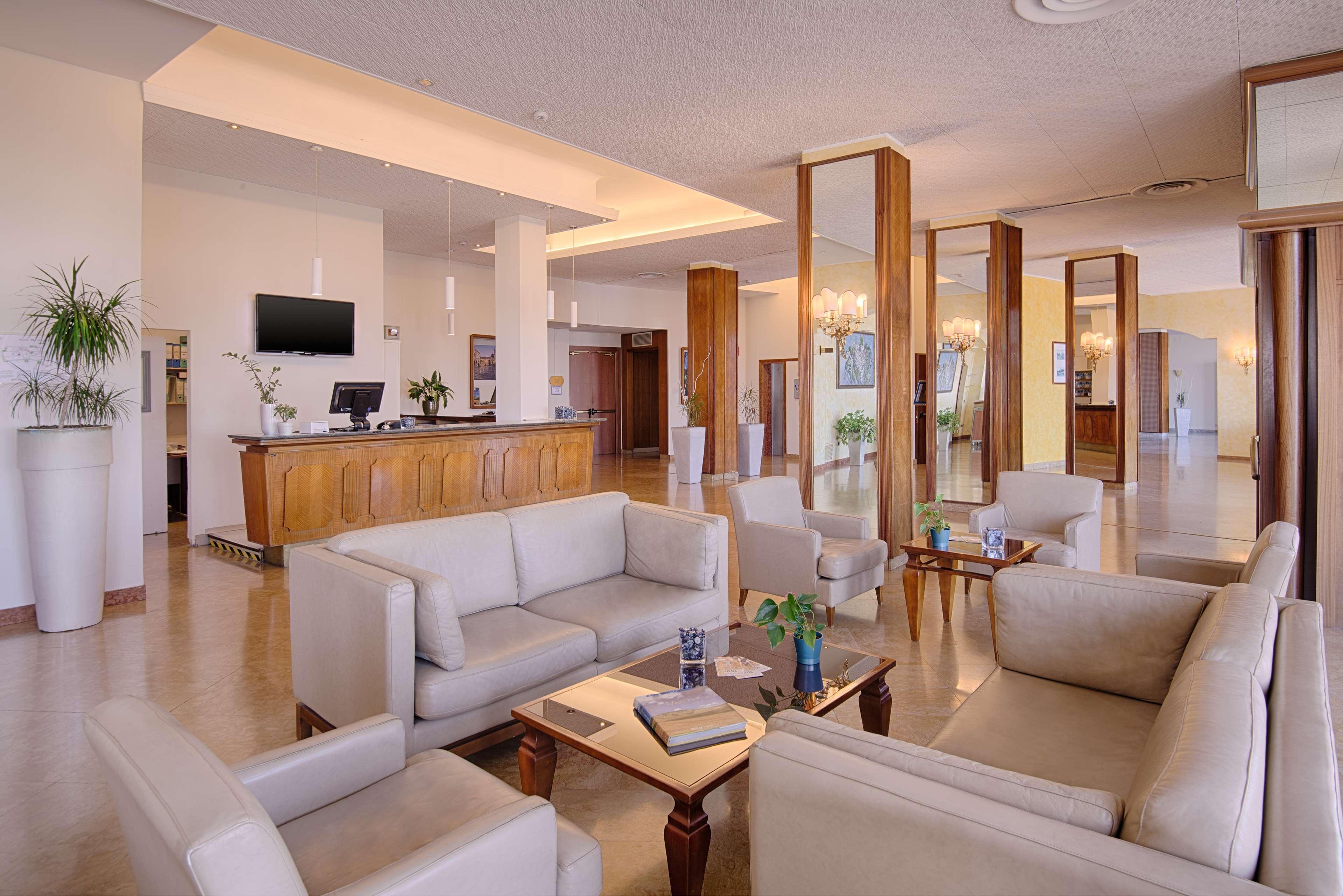 Vista Lobby NH Ancona