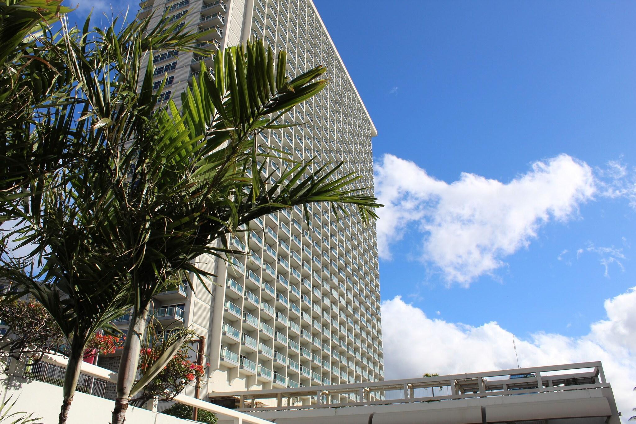Vista Exterior Ala Moana Hotel by LSI Resorts