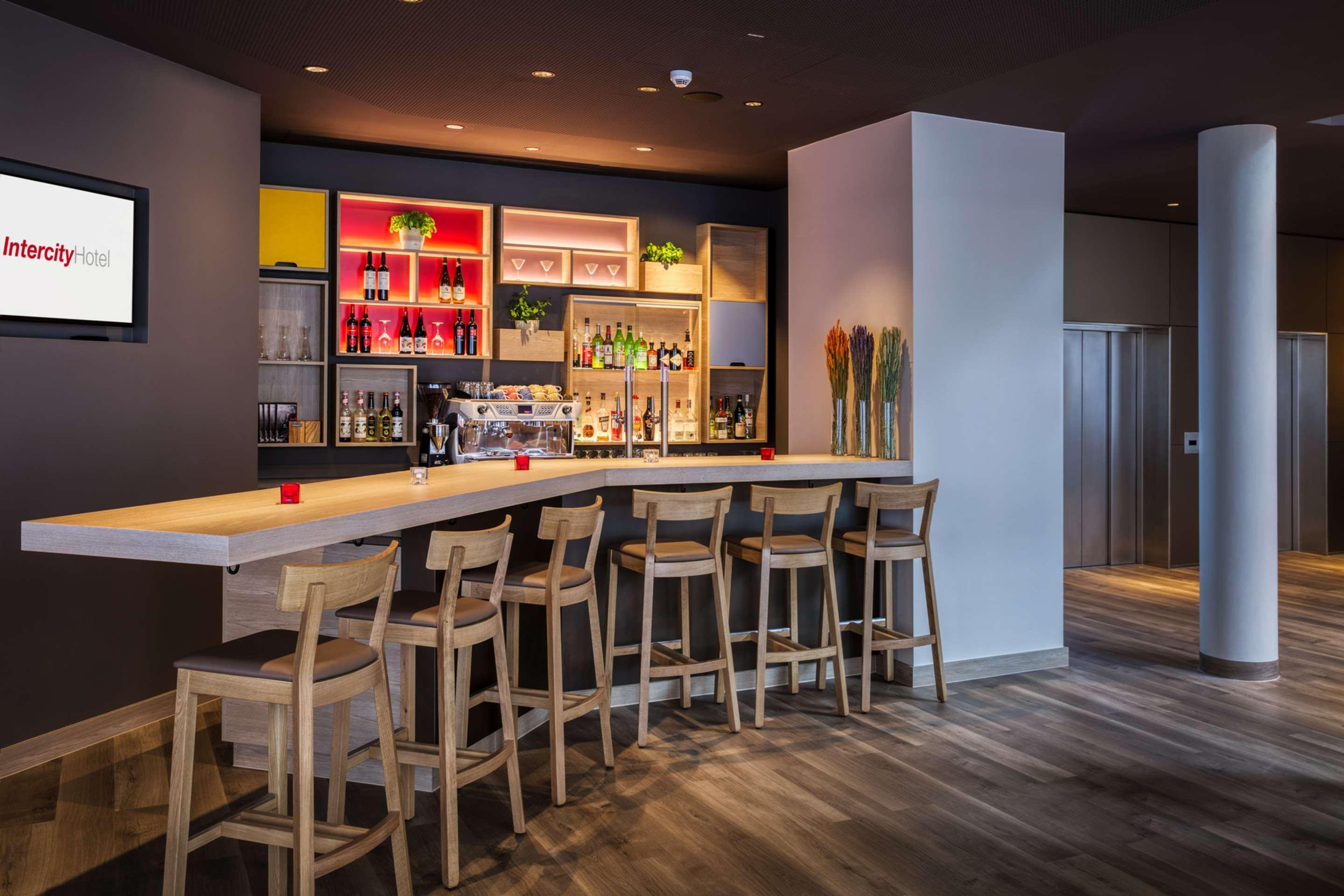 Bar/Salón IntercityHotel Nürnberg