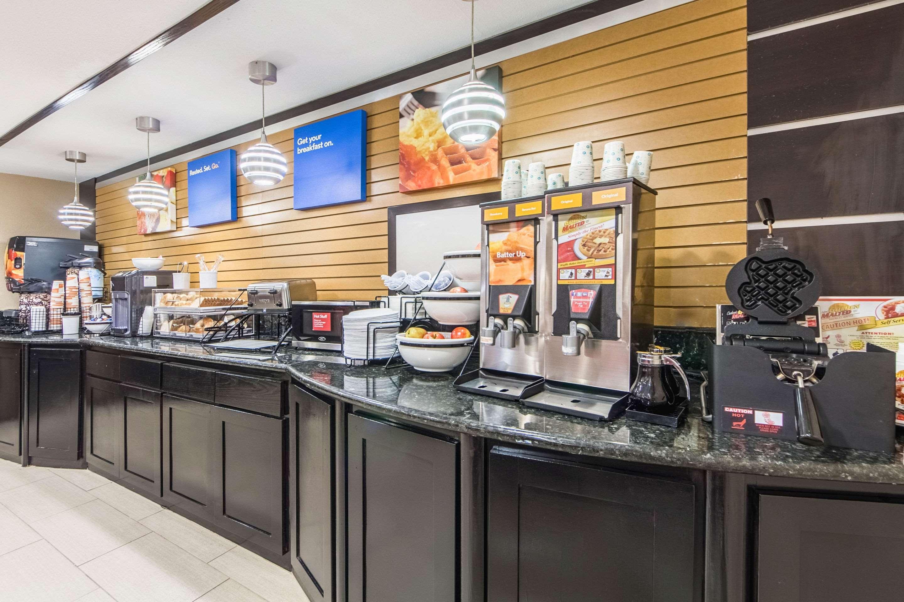 Restaurant Comfort Inn Dallas Park Central
