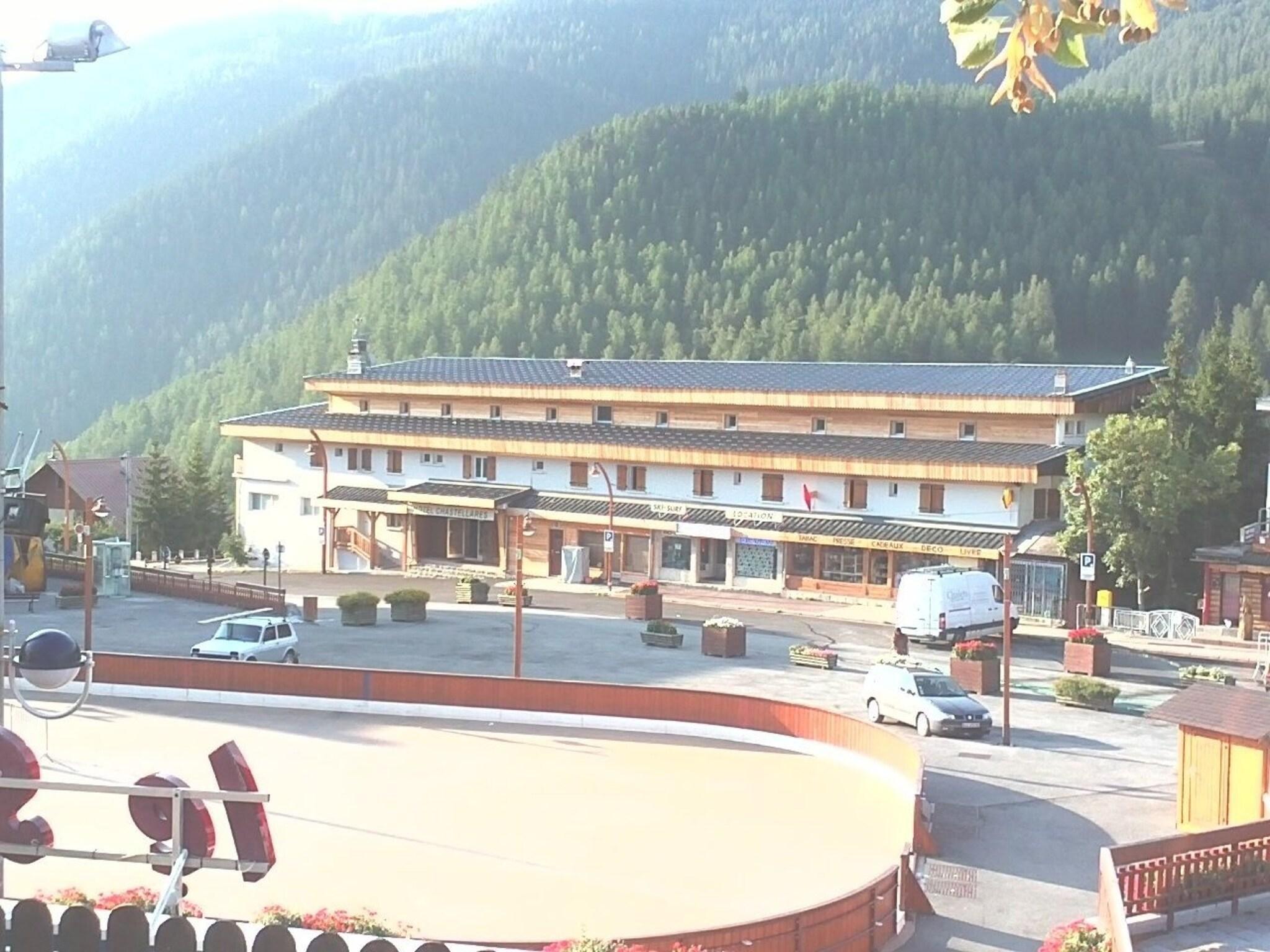 Vista Exterior Hotel Chastellares