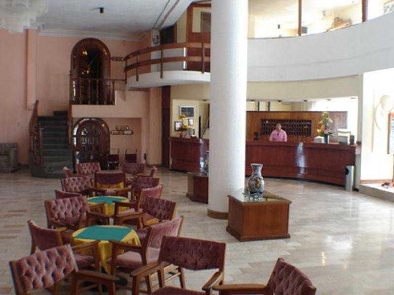 Vista Lobby Lastra 