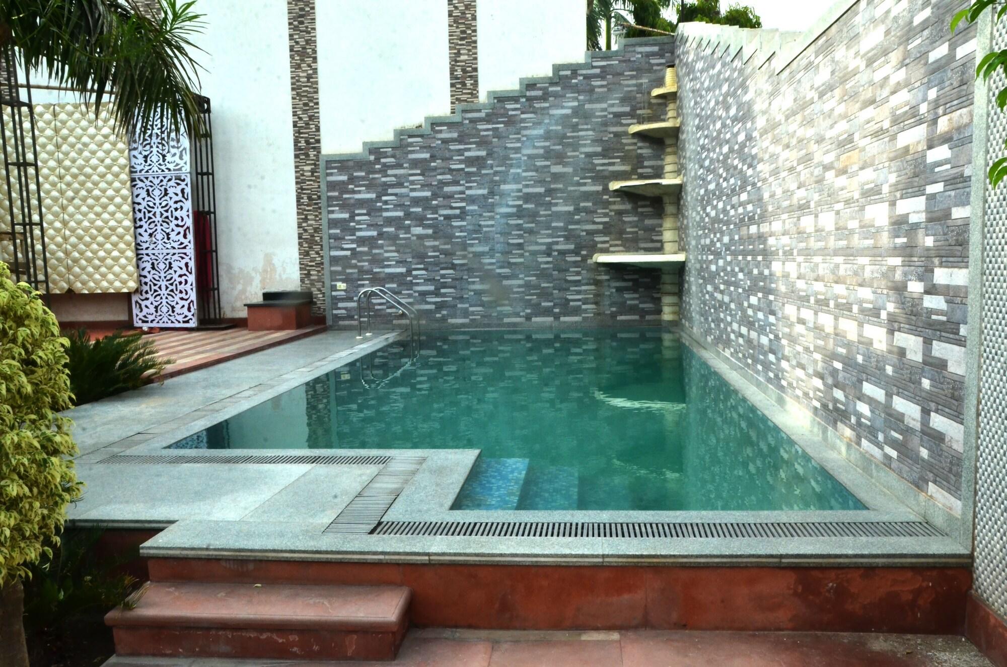 Vista Piscina Hotel Marc Royal