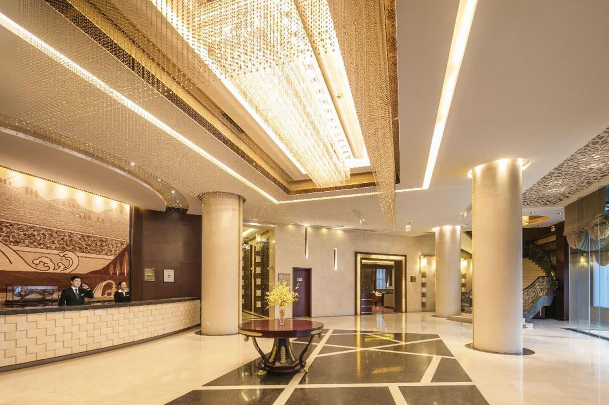 Vista Lobby Shanghai Paradise Hotel