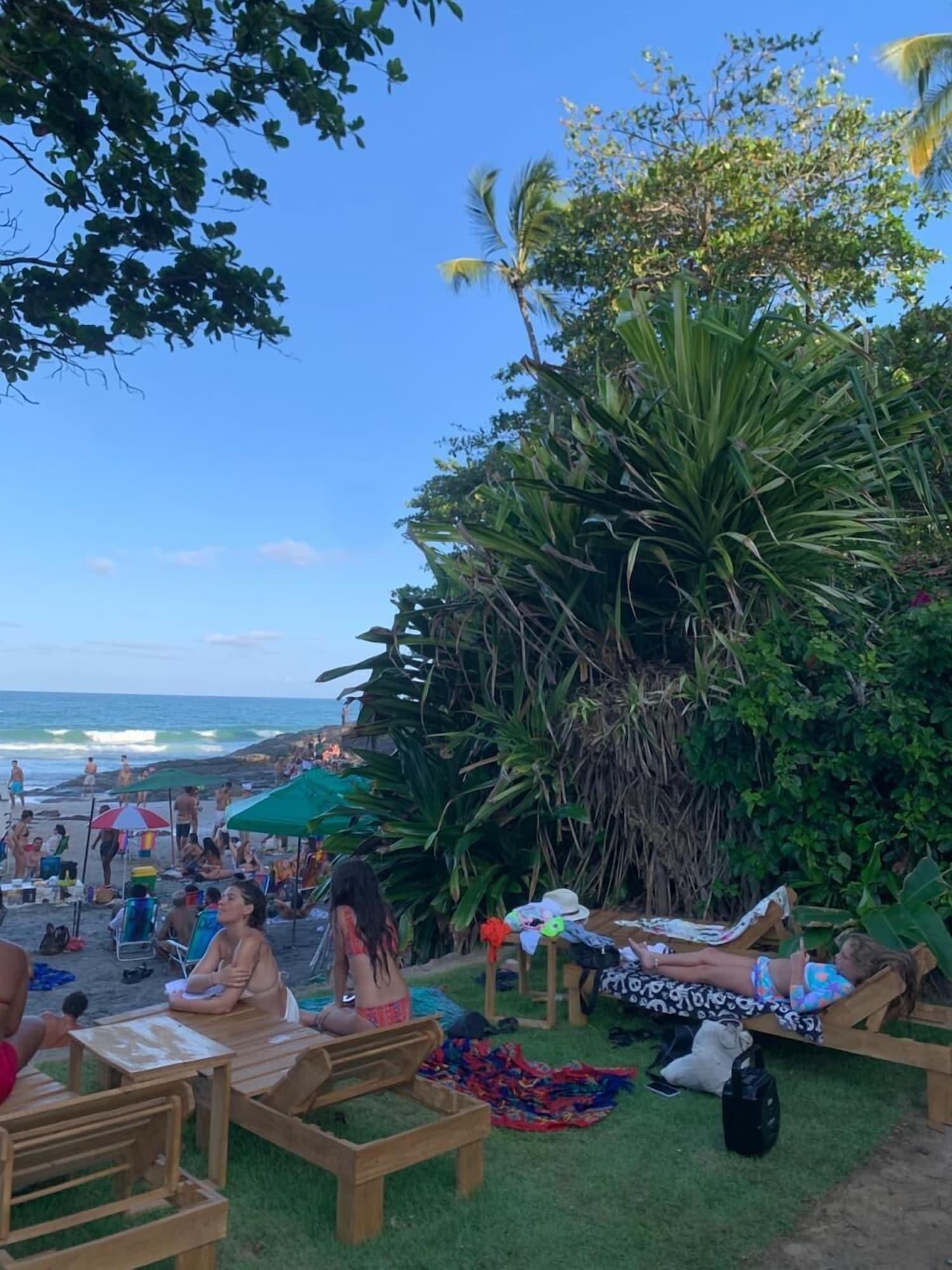 Bar/Salón Pousada Tiririca Surf