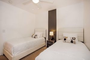 Alquiler Vacacional - Casa Grande getaway! Modern cozy home with private pool and hot tub!