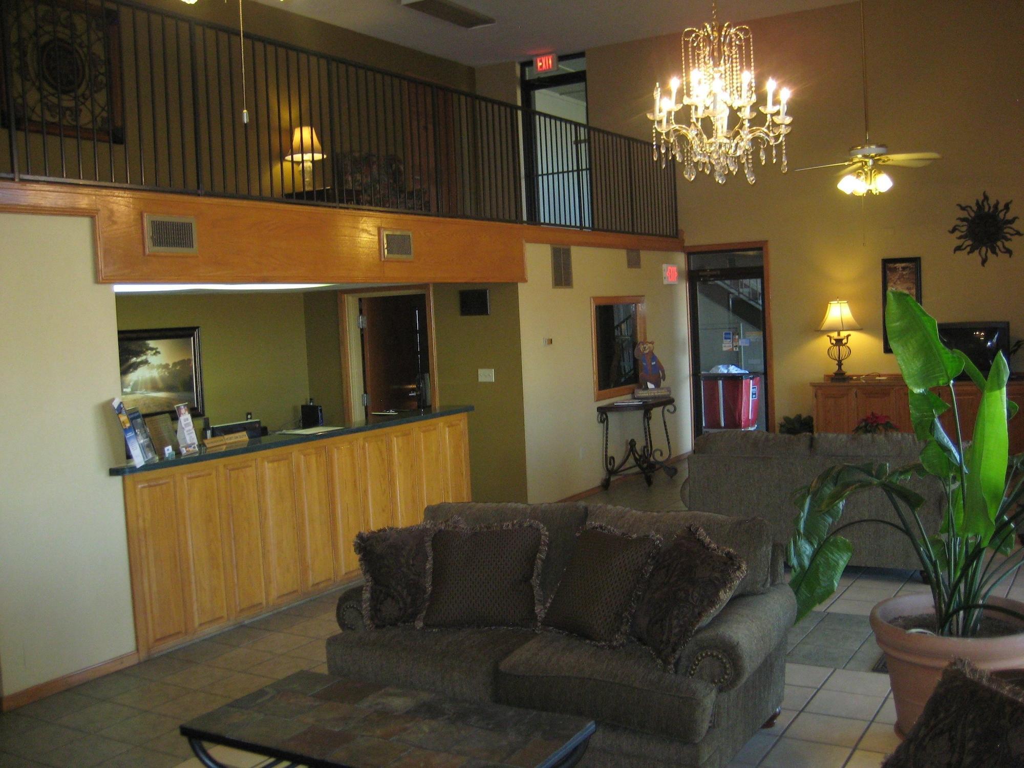 Vista Lobby Walnut Inn