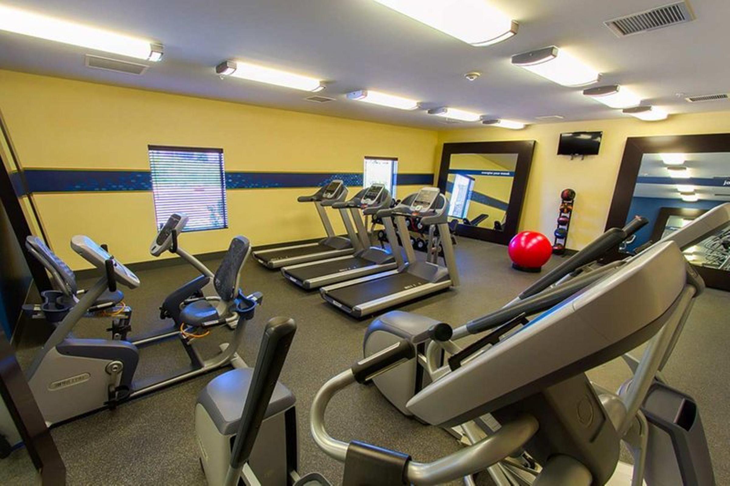 Instalaciones Recreativas Hampton Inn DeKalb (Near the University)