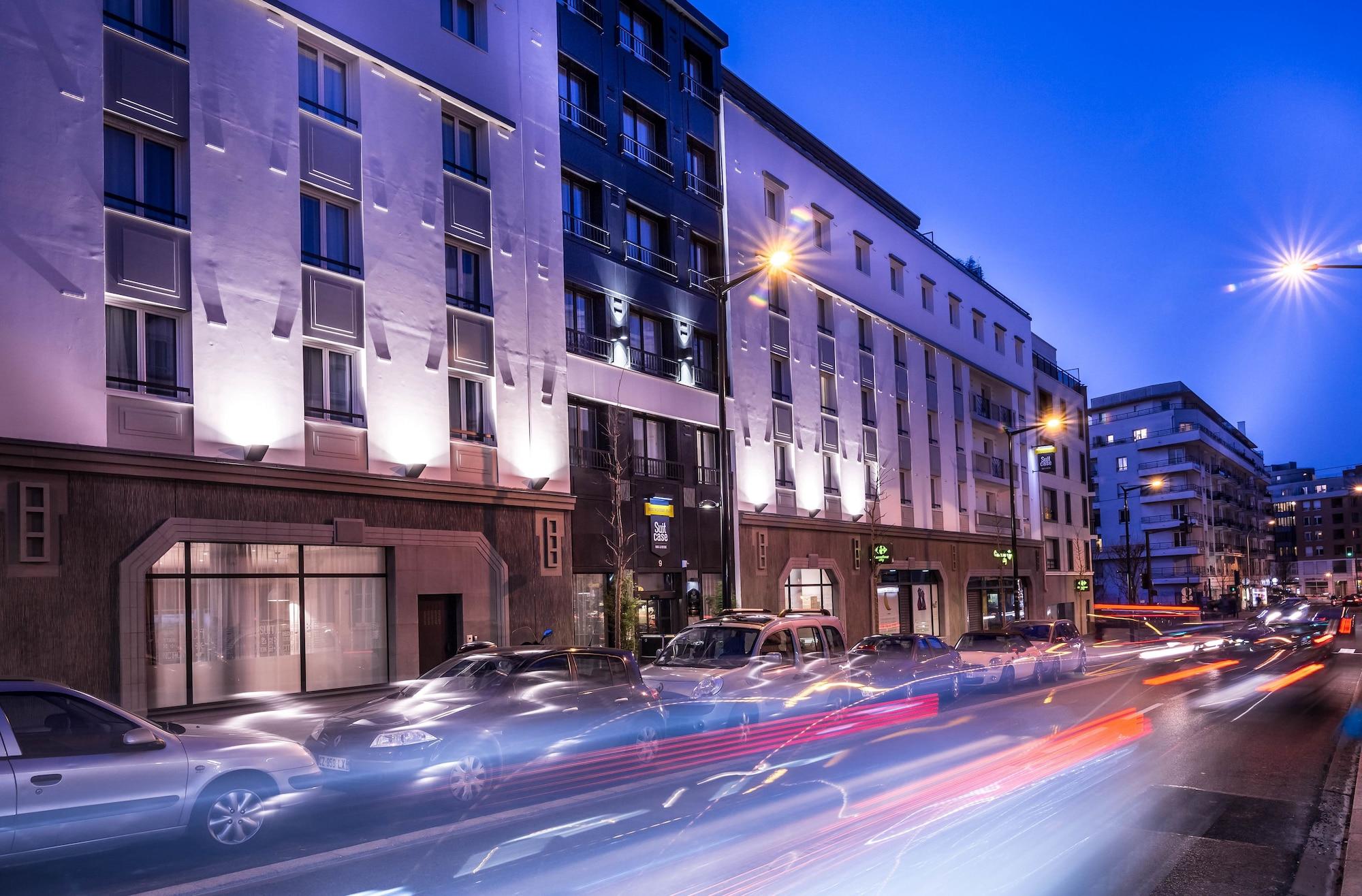 Vista Exterior Best Western Plus Suitcase Paris La Defense