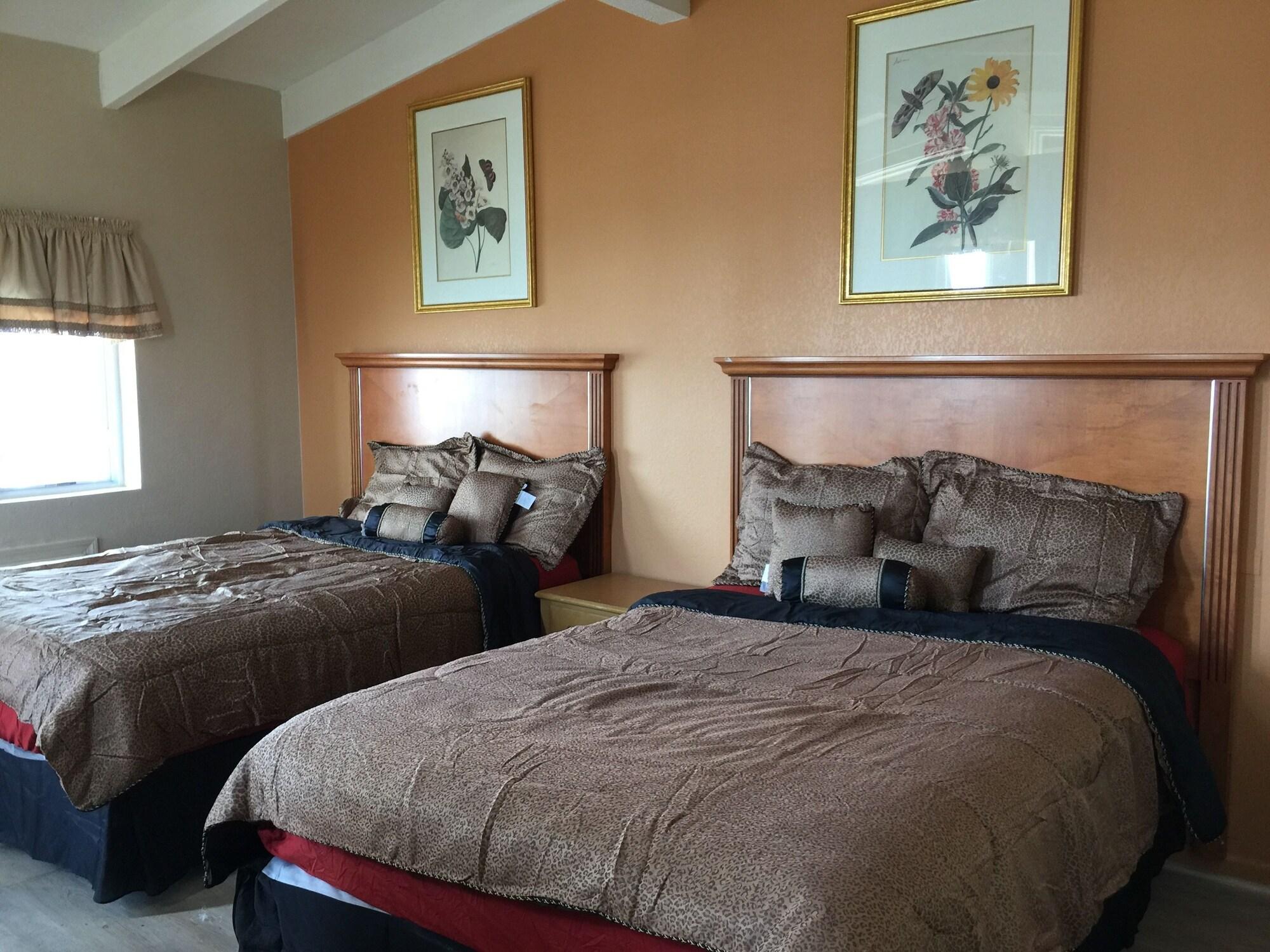 Varios Pelican Inn and Suites