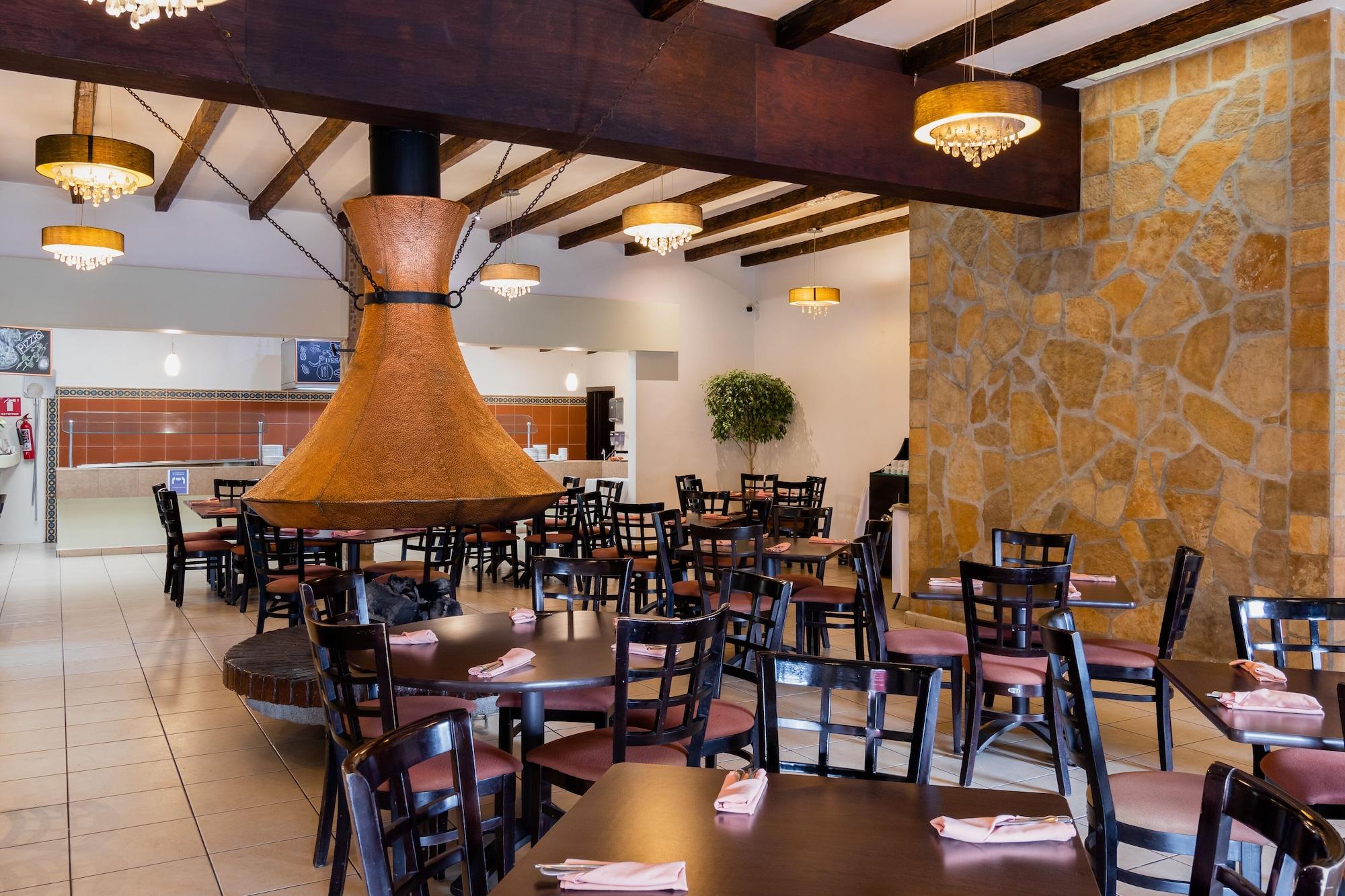 Restaurant Hotel Villa Mercedes San Cristobal